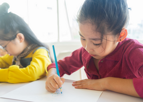 勉強する子供のイラスト